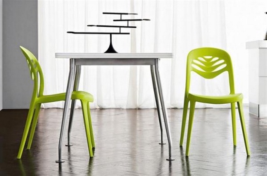 Декор столовой: эффектные стулья